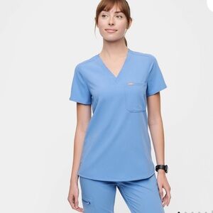 Figs Caterina Scrub Top- Ceil Blue (tooth on L sleeve) READ DESCRIPTION